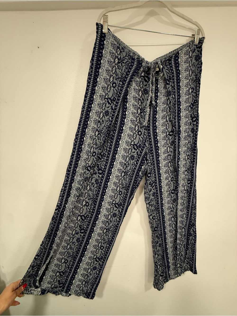 Style & Co. Navy and White Wide Leg Pants